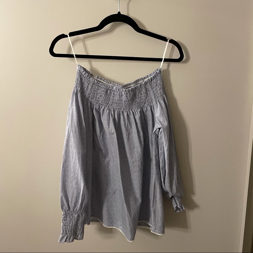 NWOT Sfera cold shoulder top / blouse